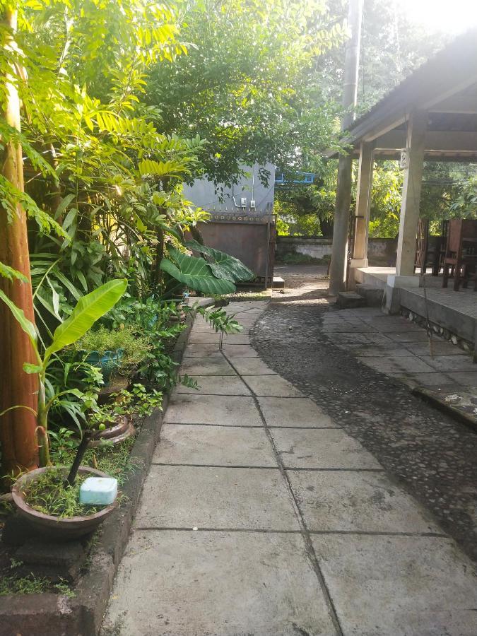 Santa Fe Homestay & Warong Amed Exteriör bild