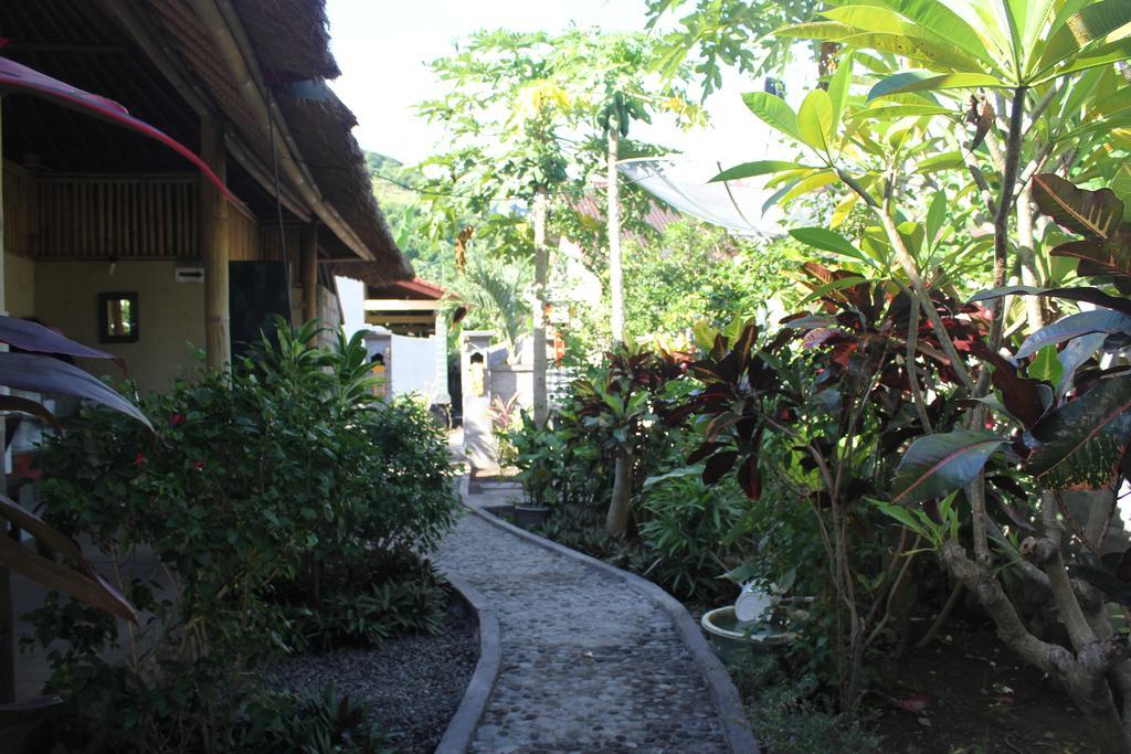 Santa Fe Homestay & Warong Amed Exteriör bild