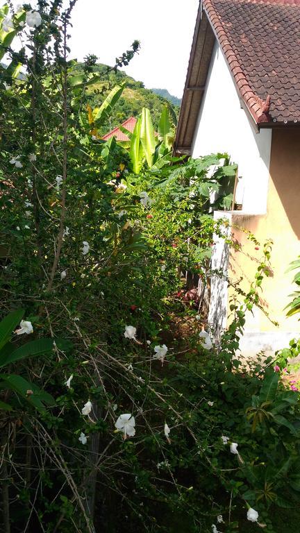 Santa Fe Homestay & Warong Amed Exteriör bild