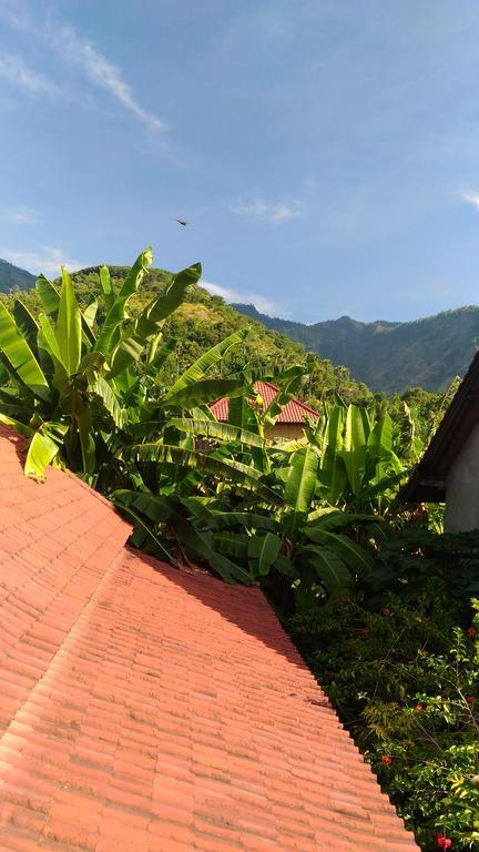 Santa Fe Homestay & Warong Amed Exteriör bild